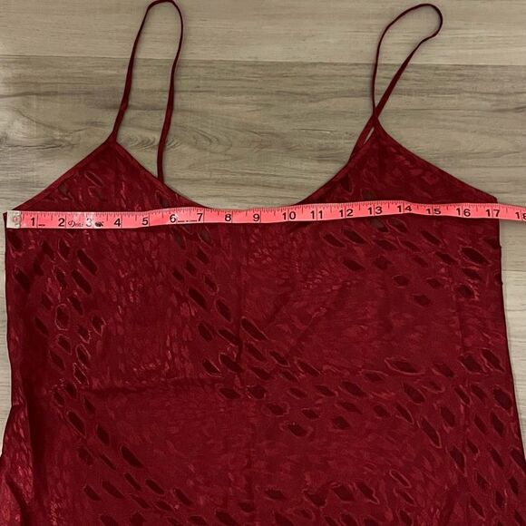 Secret Treasures burgundy chemise robe set size Medium - Picture 9 of 17